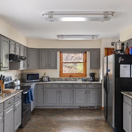 Sleepy Hollow 5Br Cabin - National Park 7 Min, Hot Tub, Fire Pit, Sleeps 12 Luray Exterior photo